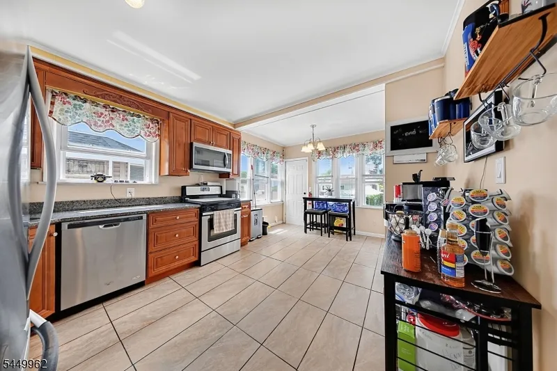 93 N 15Th St Prospect Park, NJ 07508