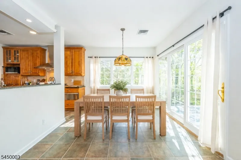 43 Brush Hill Rd Kinnelon, NJ 07405