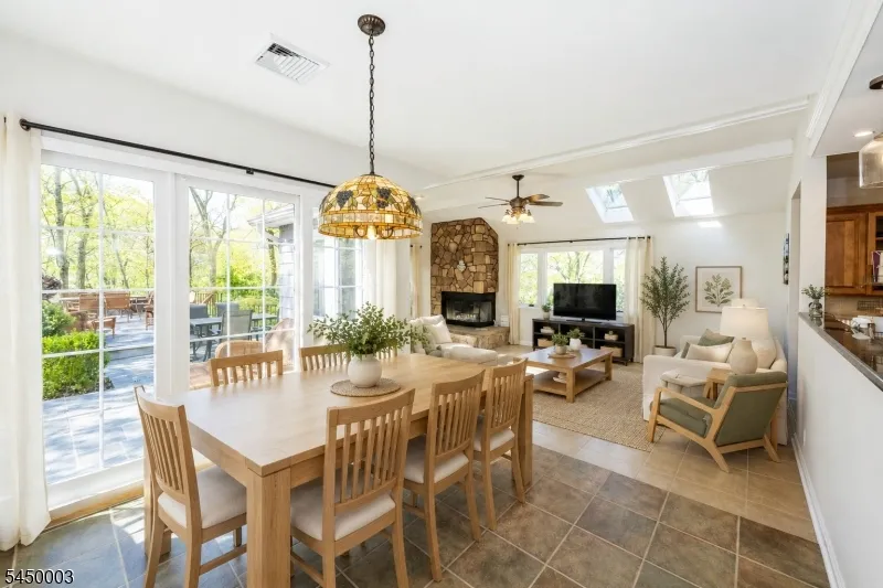 43 Brush Hill Rd Kinnelon, NJ 07405