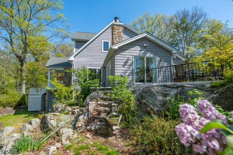 43 Brush Hill Rd Kinnelon, NJ 07405
