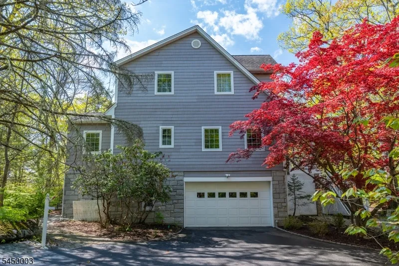 43 Brush Hill Rd Kinnelon, NJ 07405