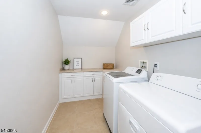 43 Brush Hill Rd Kinnelon, NJ 07405