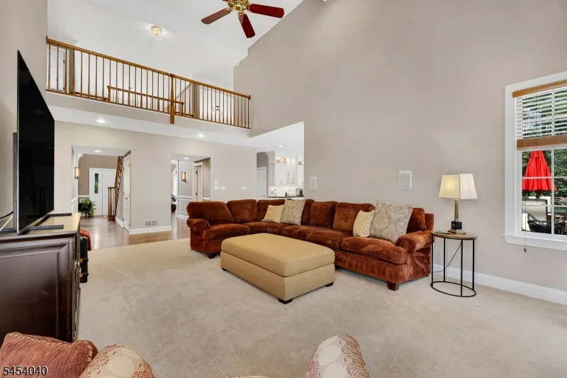 41 Wellington Dr Washington, NJ 07853