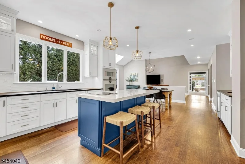 41 Wellington Dr Washington, NJ 07853