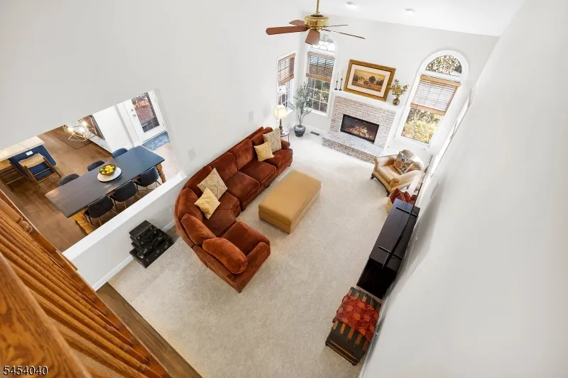 41 Wellington Dr Washington, NJ 07853