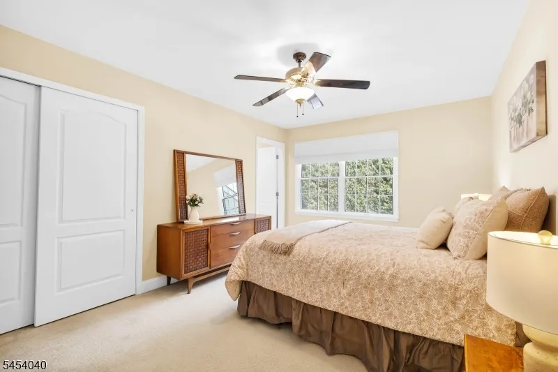 41 Wellington Dr Washington, NJ 07853