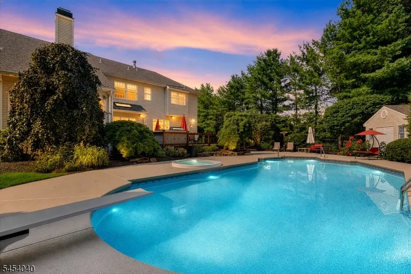 41 Wellington Dr Washington, NJ 07853
