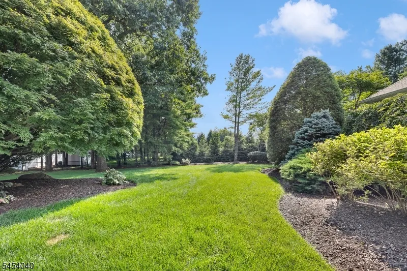 41 Wellington Dr Washington, NJ 07853