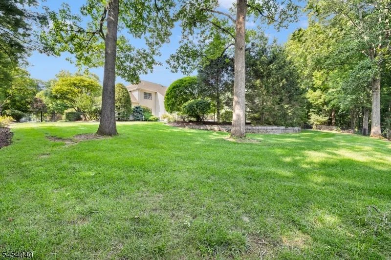 41 Wellington Dr Washington, NJ 07853