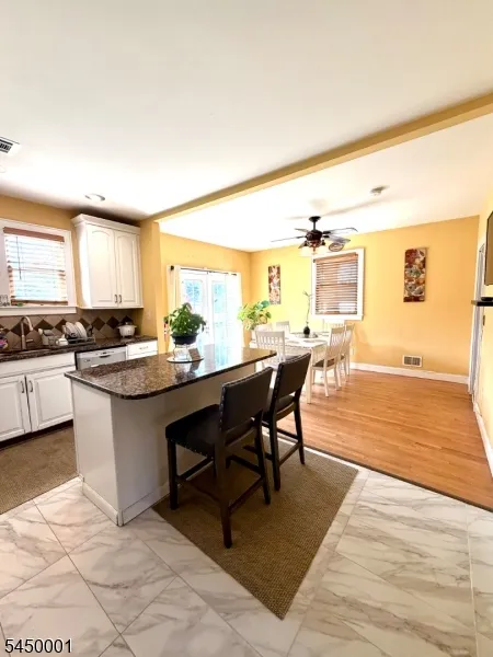 33 Livingston Ave Woodbridge, NJ 07001