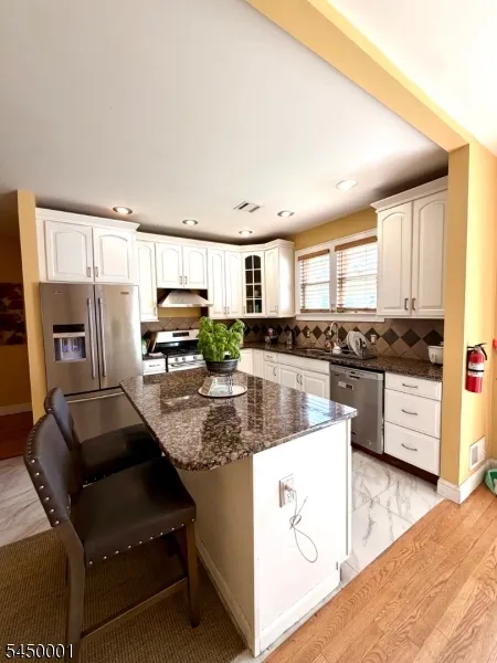 33 Livingston Ave Woodbridge, NJ 07001