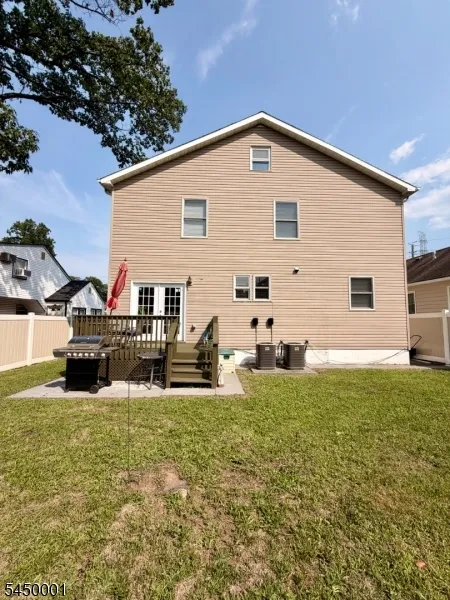 33 Livingston Ave Woodbridge, NJ 07001