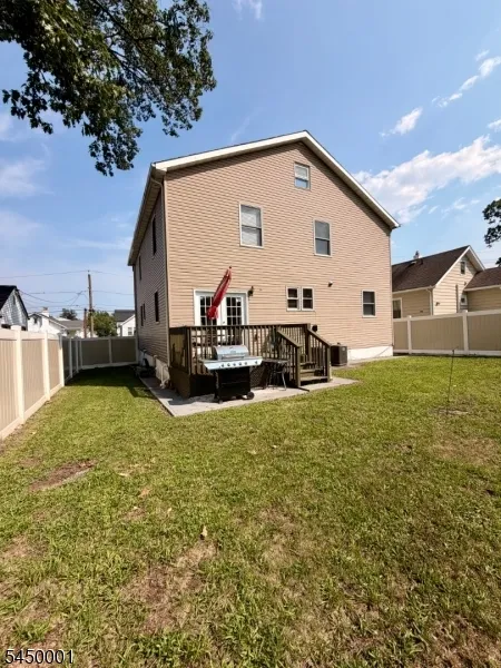 33 Livingston Ave Woodbridge, NJ 07001