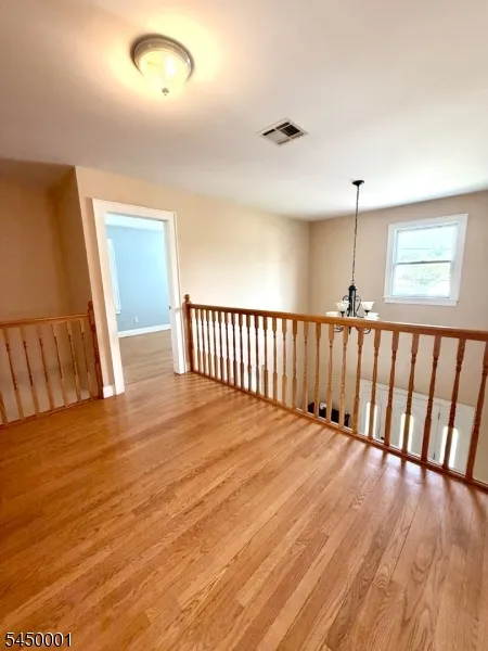 33 Livingston Ave Woodbridge, NJ 07001