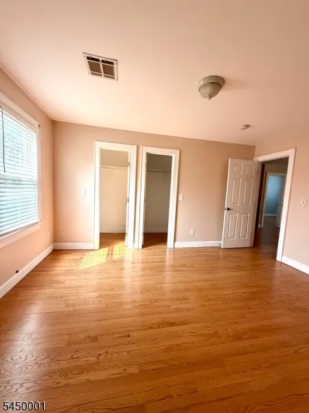 33 Livingston Ave Woodbridge, NJ 07001