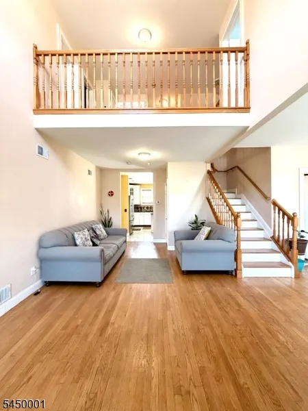 33 Livingston Ave Woodbridge, NJ 07001