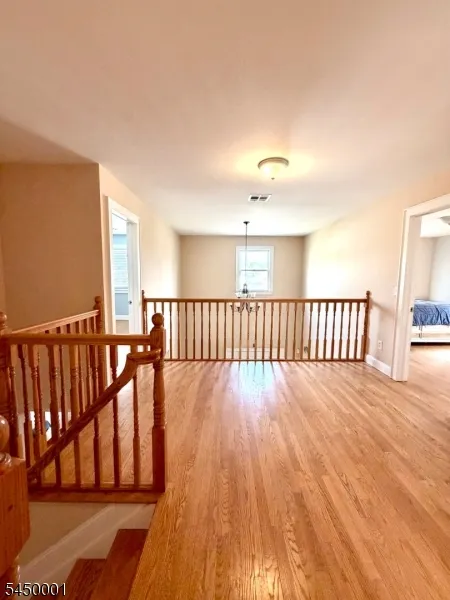 33 Livingston Ave Woodbridge, NJ 07001