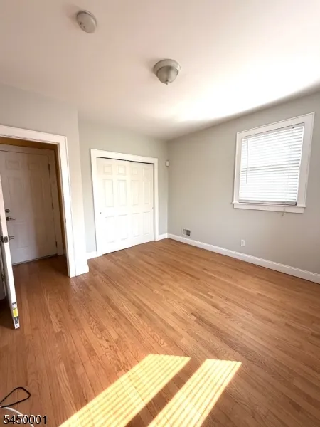 33 Livingston Ave Woodbridge, NJ 07001