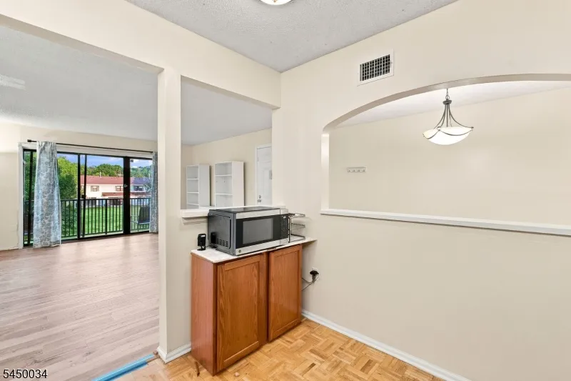 407 Lancaster Ct Piscataway, NJ 08854