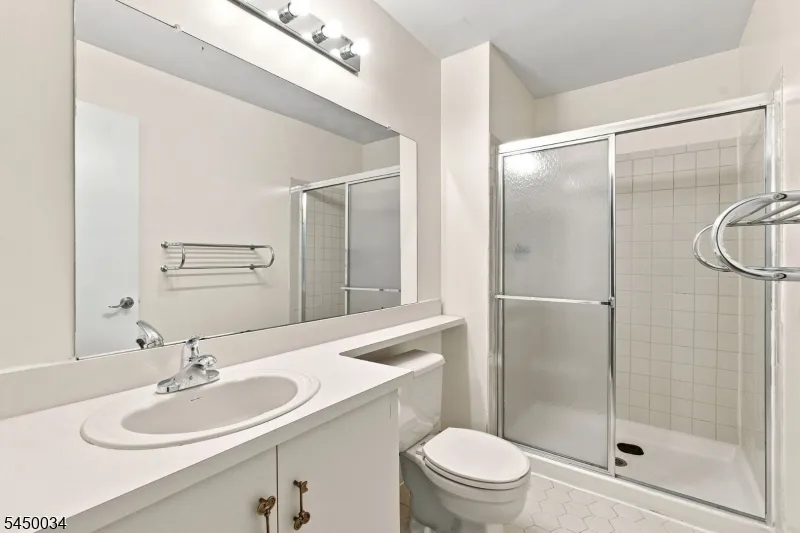 407 Lancaster Ct Piscataway, NJ 08854