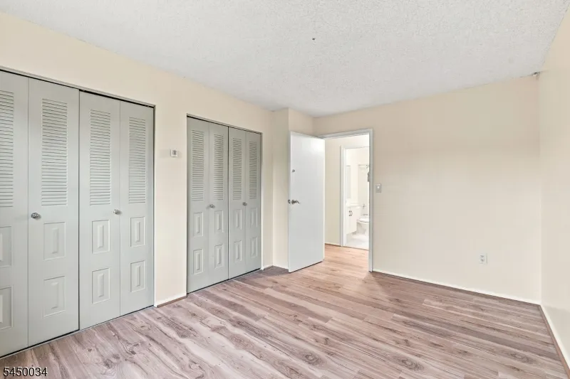 407 Lancaster Ct Piscataway, NJ 08854