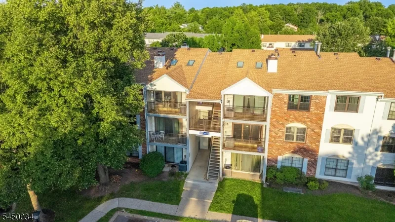 407 Lancaster Ct Piscataway, NJ 08854
