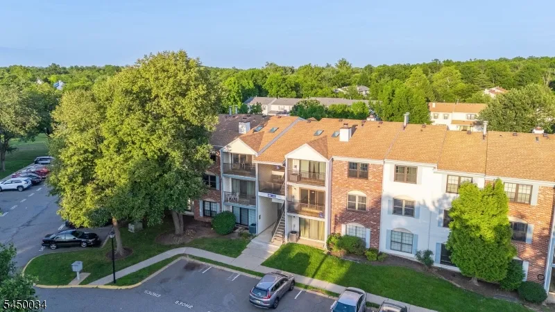 407 Lancaster Ct Piscataway, NJ 08854