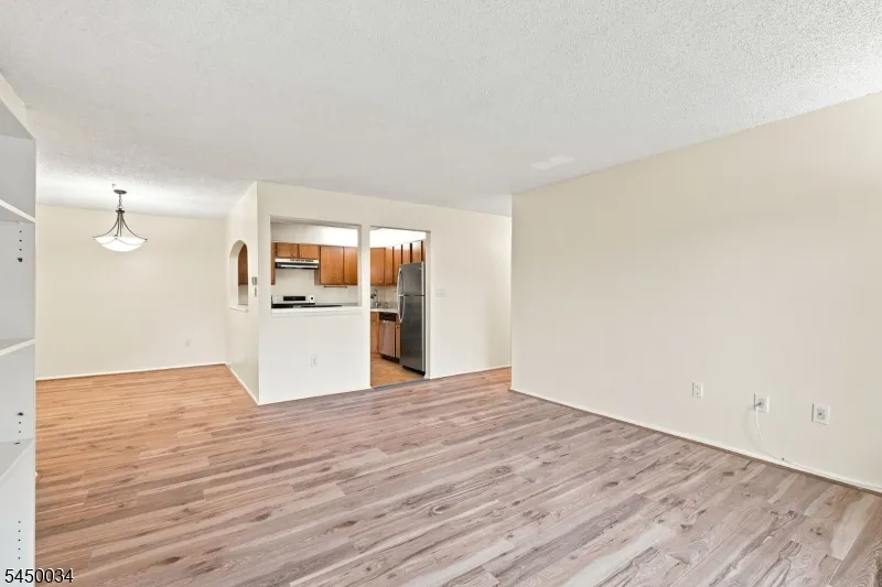 407 Lancaster Ct Piscataway, NJ 08854