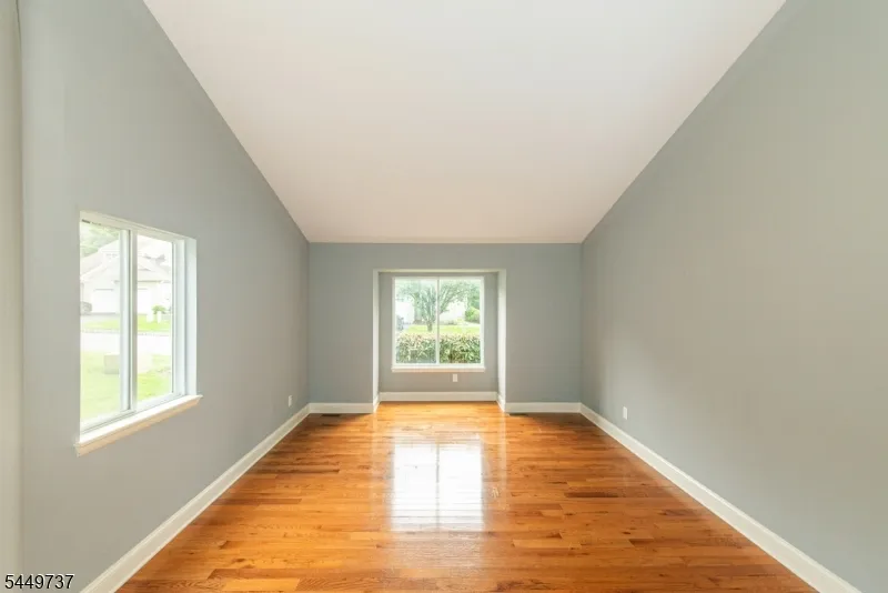 12 Pale Star Ct Hardyston, NJ 07419