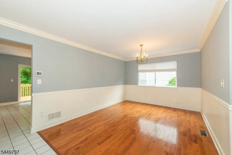 12 Pale Star Ct Hardyston, NJ 07419
