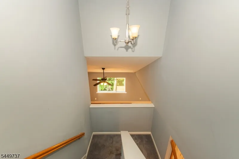 12 Pale Star Ct Hardyston, NJ 07419