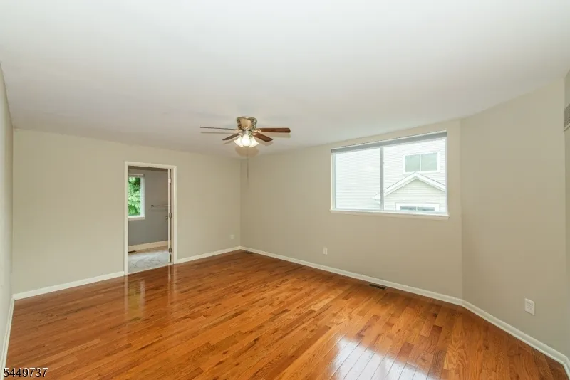 12 Pale Star Ct Hardyston, NJ 07419