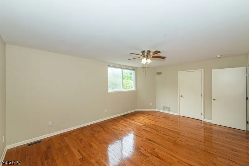 12 Pale Star Ct Hardyston, NJ 07419