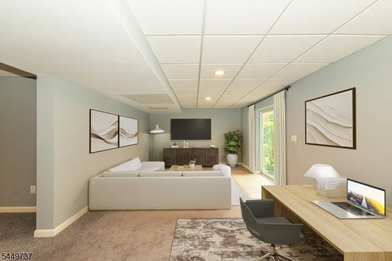 12 Pale Star Ct Hardyston, NJ 07419