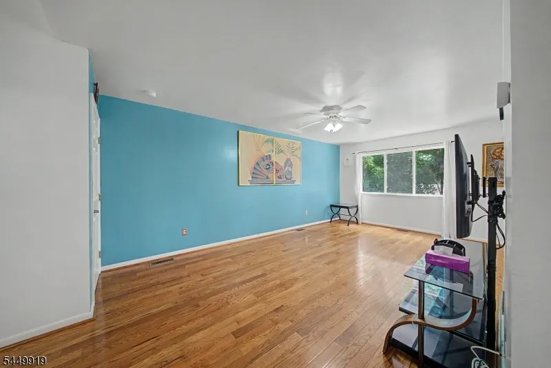 30 Sundance Ter Hardyston, NJ 07419