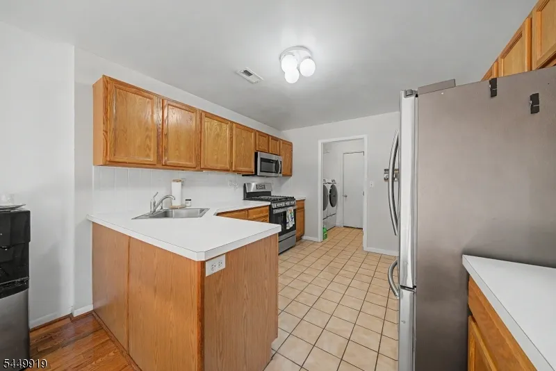 30 Sundance Ter Hardyston, NJ 07419