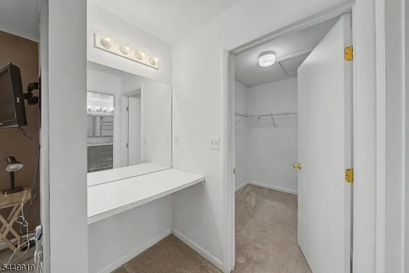 30 Sundance Ter Hardyston, NJ 07419