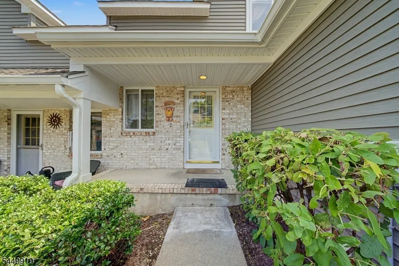 30 Sundance Ter Hardyston, NJ 07419
