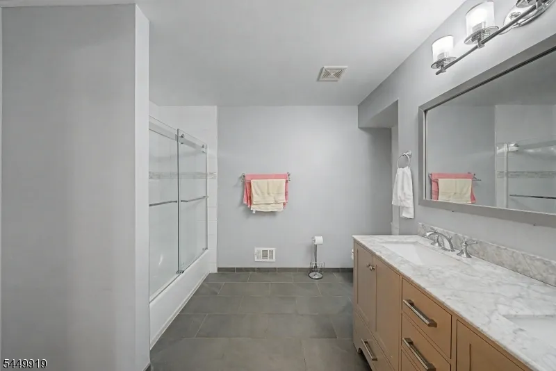 30 Sundance Ter Hardyston, NJ 07419