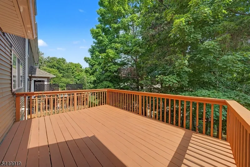 30 Sundance Ter Hardyston, NJ 07419