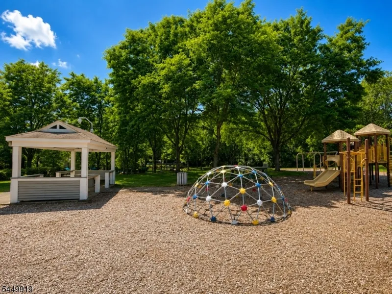 30 Sundance Ter Hardyston, NJ 07419