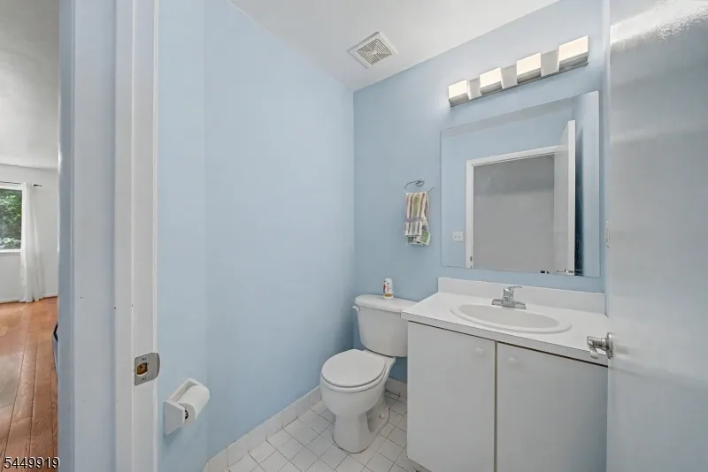 30 Sundance Ter Hardyston, NJ 07419