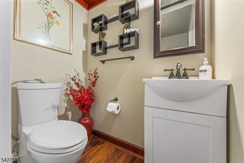 15 Putnam Pl Clifton City, NJ 07011