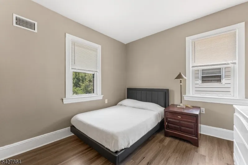 15 Putnam Pl Clifton City, NJ 07011