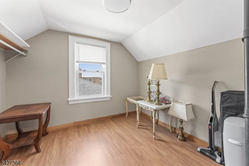 15 Putnam Pl Clifton City, NJ 07011