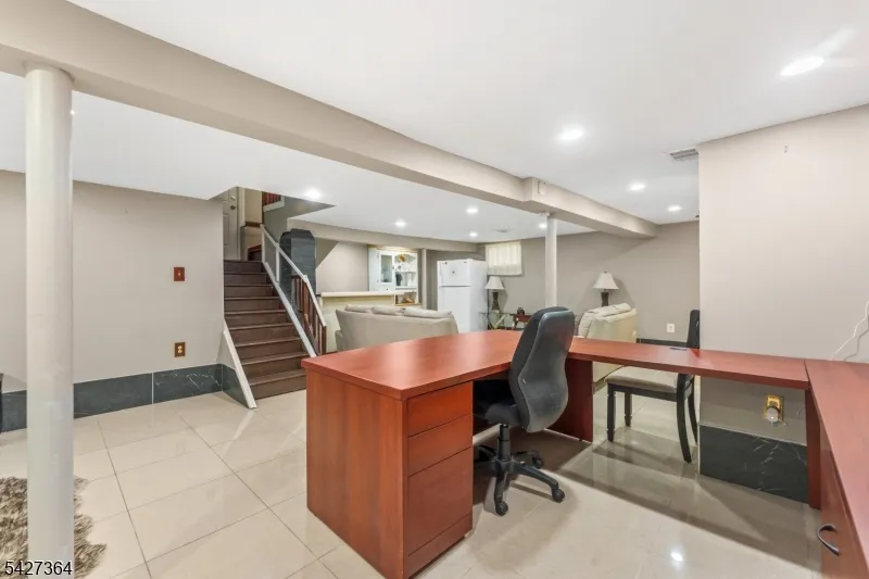 15 Putnam Pl Clifton City, NJ 07011