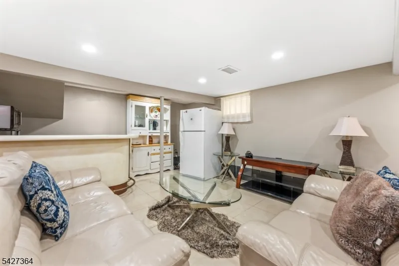 15 Putnam Pl Clifton City, NJ 07011