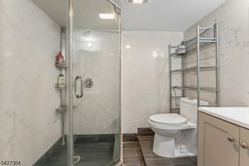 15 Putnam Pl Clifton City, NJ 07011