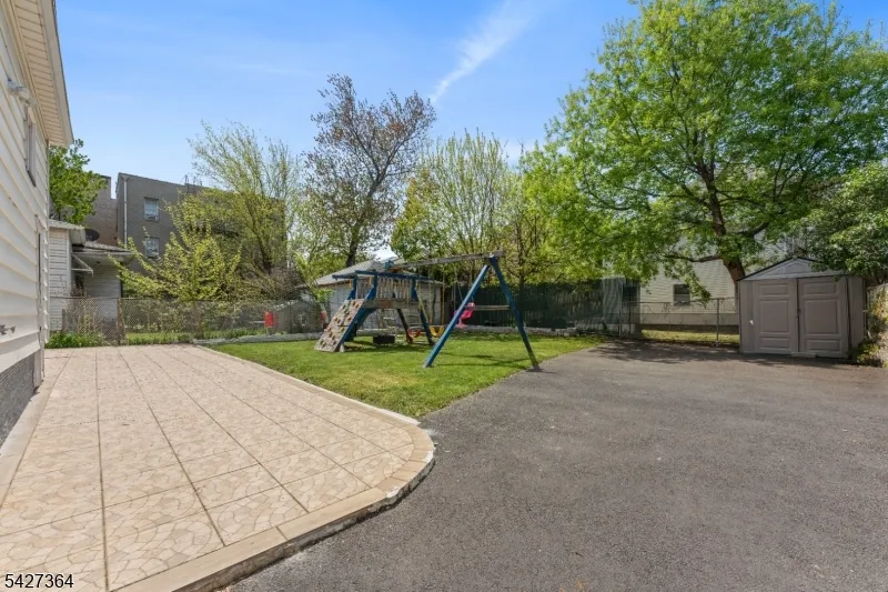 15 Putnam Pl Clifton City, NJ 07011