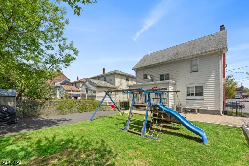 15 Putnam Pl Clifton City, NJ 07011